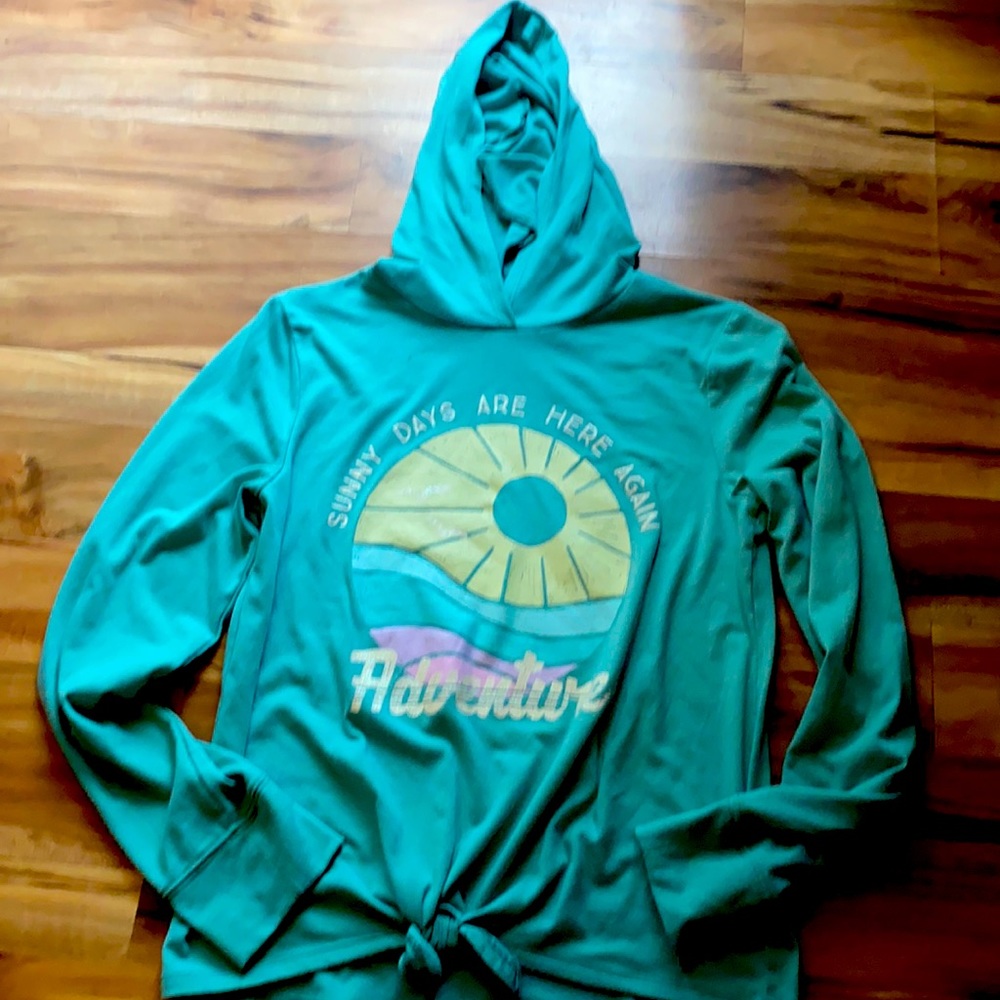Girls long sleeve shirt. XL 14/16